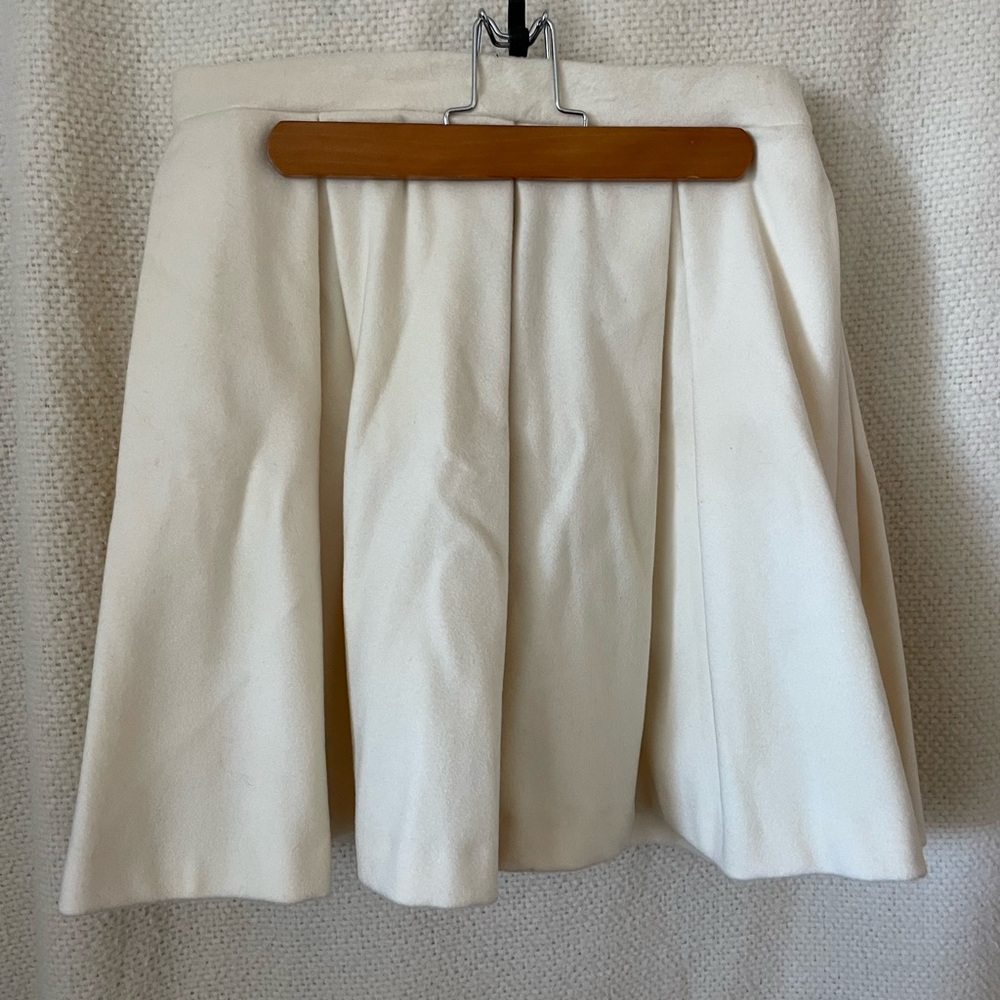 Benetton wool pleated cream skirt. Lined and gorgeous!